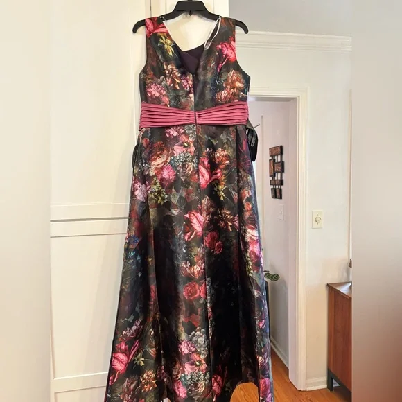 new Kay Unger Nicoletta gown in Mulberry multi combo